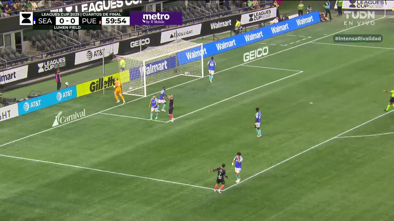 ¡Mamita querida! Emiliano Gómez estuvo a nada de regalarnos un golazo pero su disparo se fue por un costado