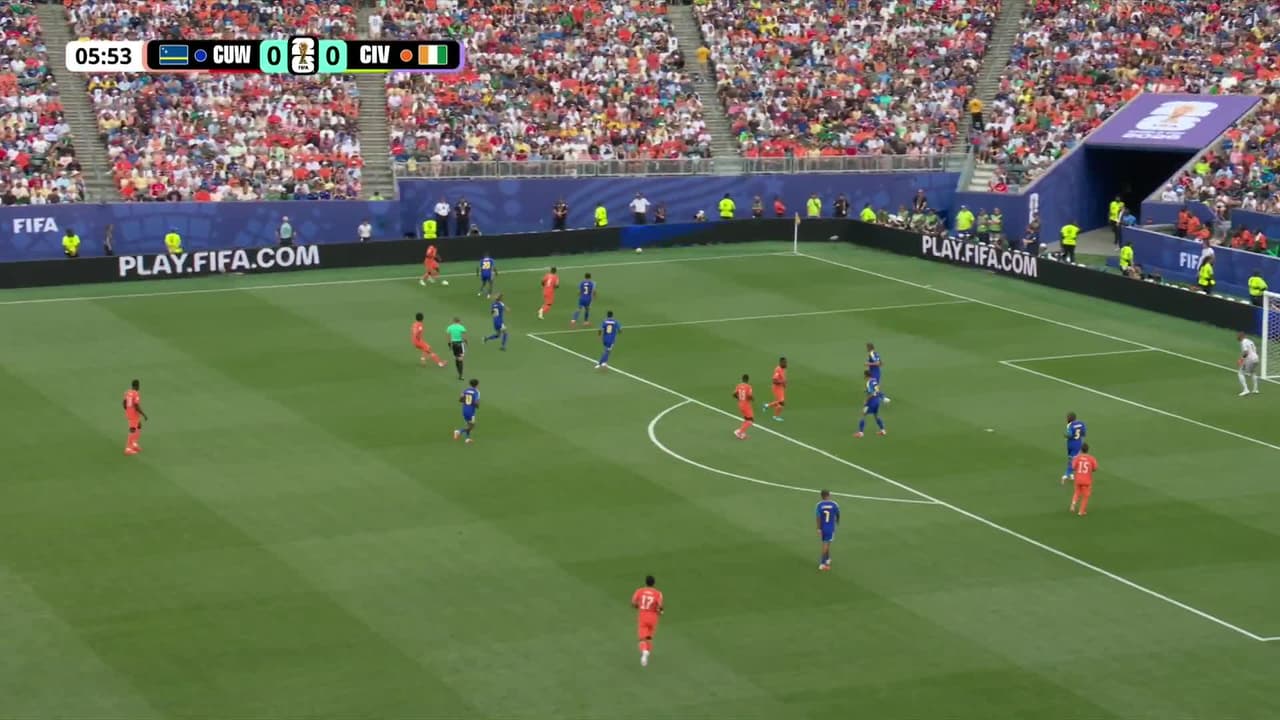 ¡GOL!  anota para Costa de Marfil. Nicolas Pépé