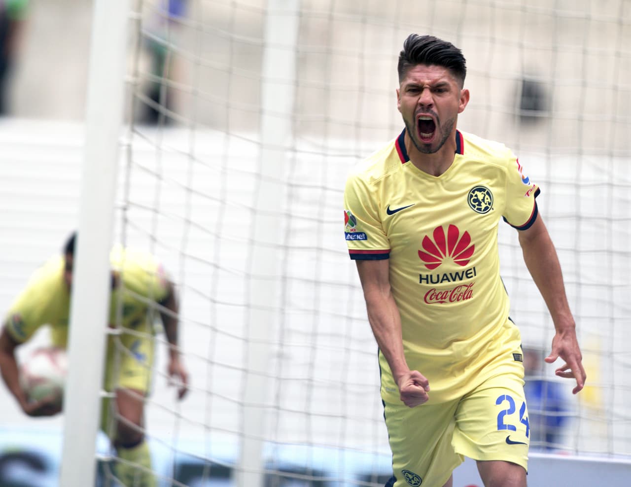 El último jugador del 11 ideal es Oribe Peralta, de América, quien suma también 82 puntos como su compañero André Gignac, aunque su valor en el Univision Deportes Fantasy es un poco más elevado, ya que tiene un costo de 11.3 millones.