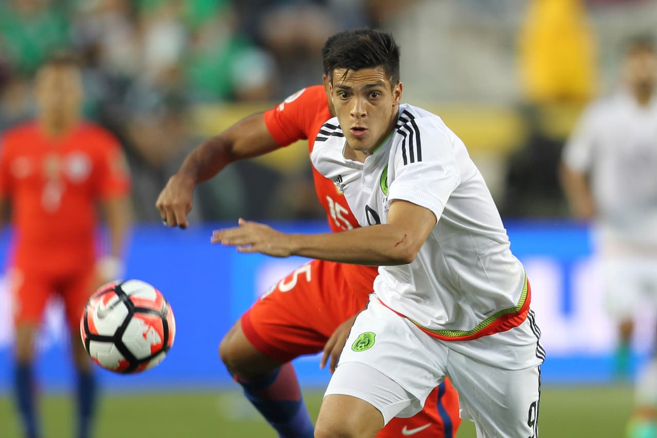 <b>Raúl Jiménez </b>(Benfica/Portugal) ha comenzado a despuntar con el Benfica y quiere poner al servicio del 'Tri' ese crecimiento futbolístico.