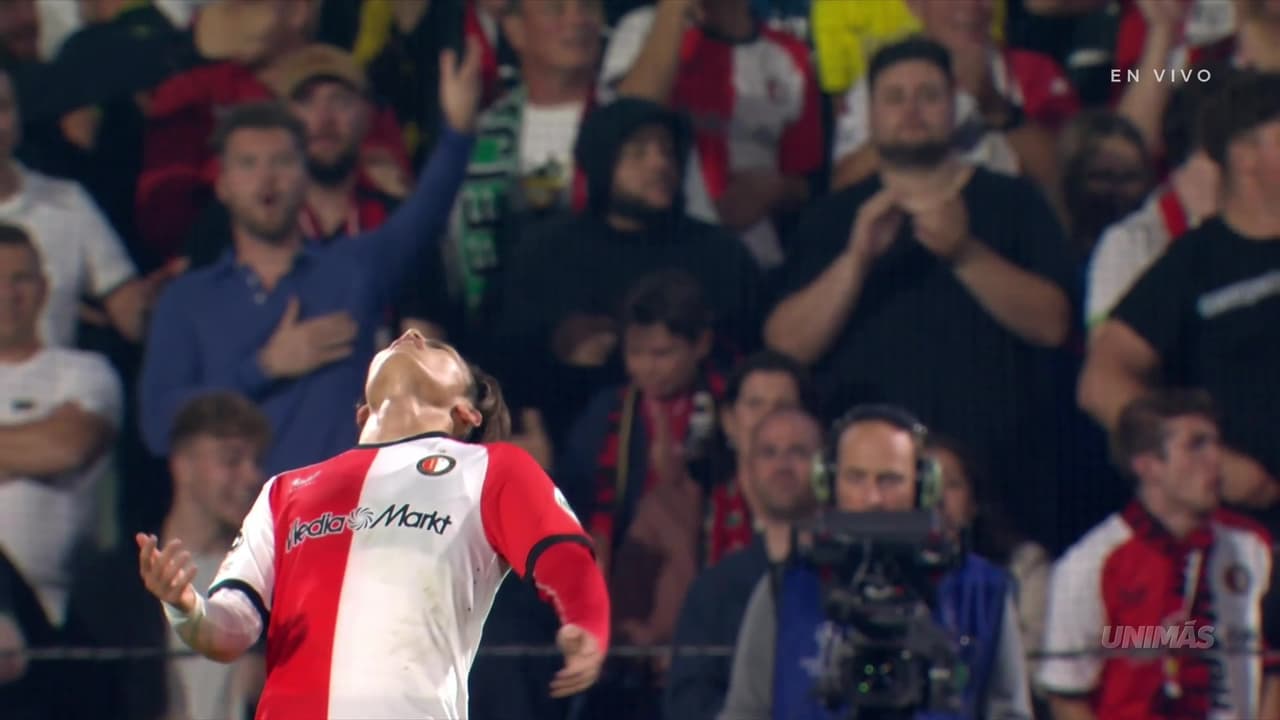 ¡Feyenoord anota y es anulado! Ayase se encontraba en fuera de lugar