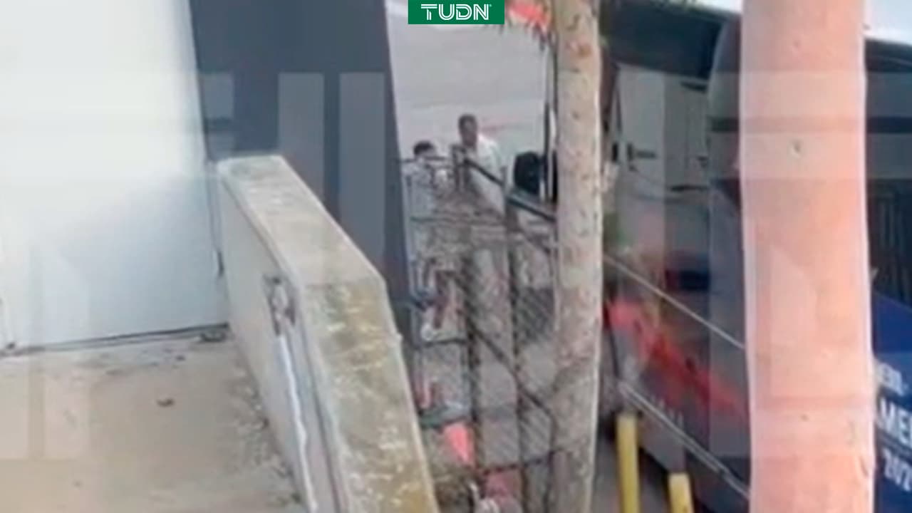 El Tri llega a LA con Edson en muletas y Venezuela en mente