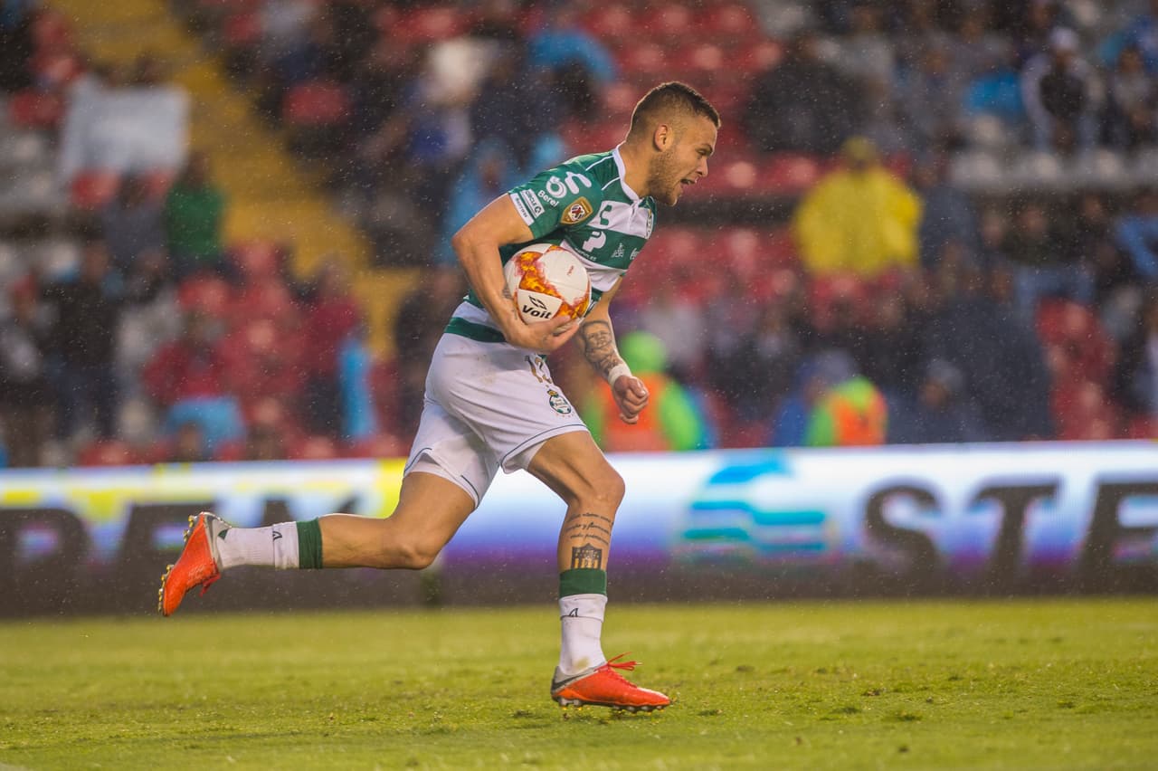 Al minuto 88, con poco tiempo para lograr el empate llegó el gol de Santos Laguna, obra de Jonathan Rodríguez para el que fue el 2-1 definitivo.