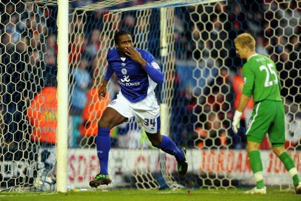 Aprovechó su localía y se puso en ventaja con un tanto del goleador Bamba.