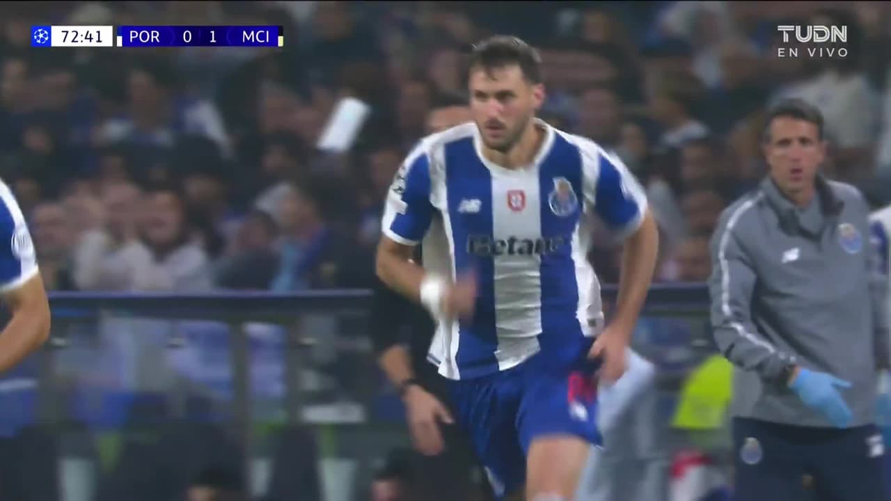 ¡Santi Gimenez debuta en Champions con el Porto!