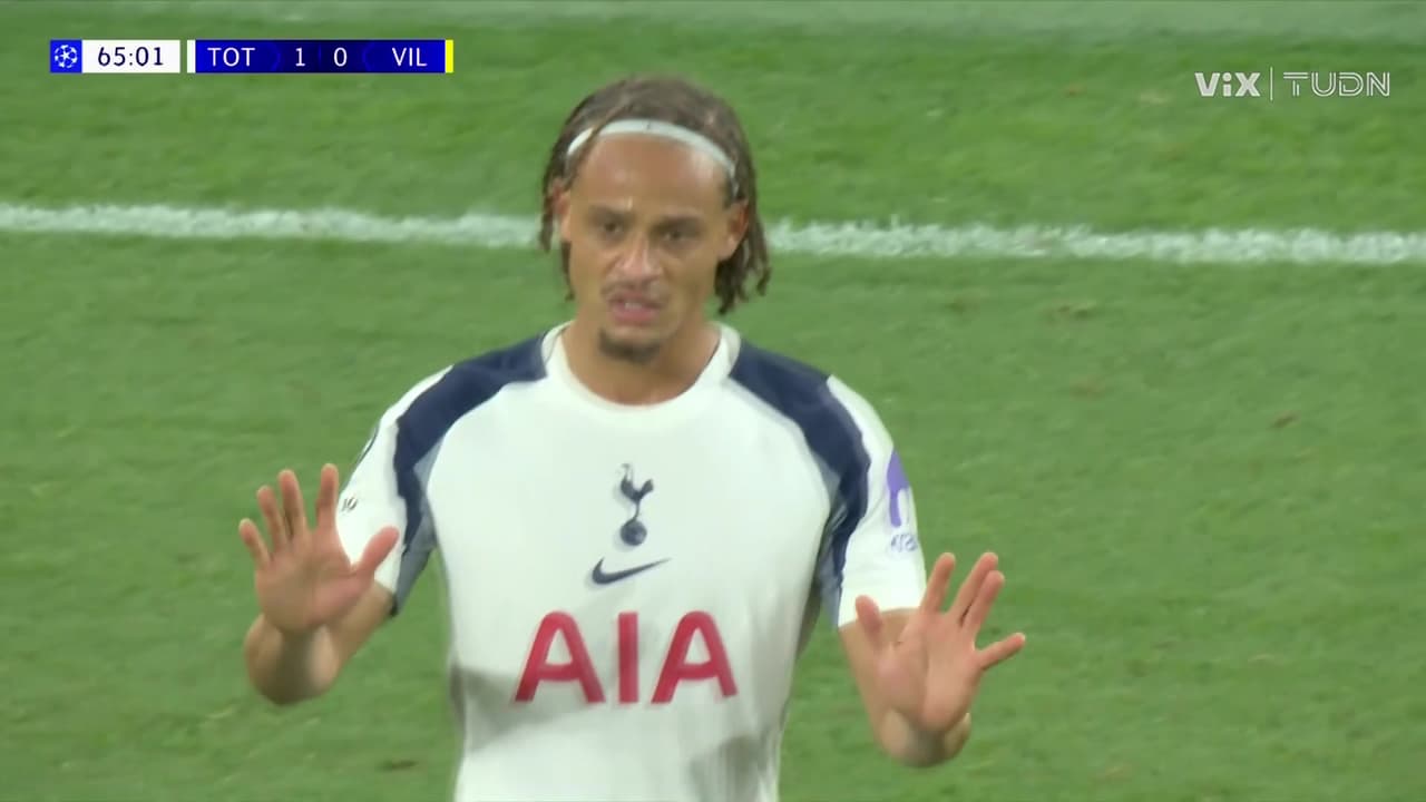 ¡Arde la grada! Xavi Simons corta ataque y el árbitro lo perdona de la segunda amarilla