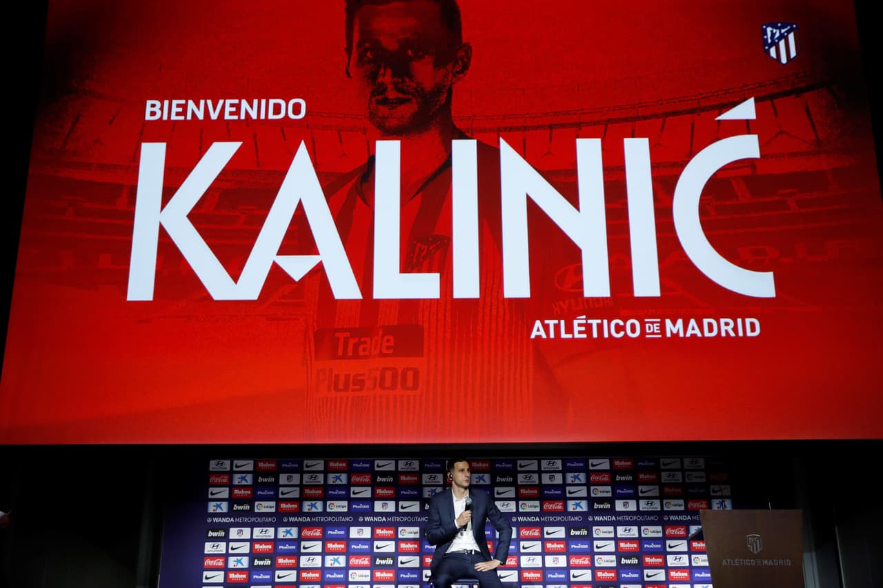 GRAF5373. MADRID, 13/08/2018.- El delantero croata,Nikola Kalinic, durante la presentación como nuevo jugador del Atlético de Madrid, hoy en el Auditorio del Wanda Metropolitano. EFE/Chema Moya