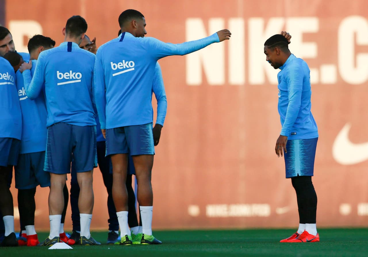 Barcelona debe empatar por dos goles o ganar en su visita a Real Madrid en el estadio Santiago Bernabéu si quiere pasar a la Final de la Copa del Rey, pero eso no le quitó la alegría al plantel en su última práctica antes del juego.