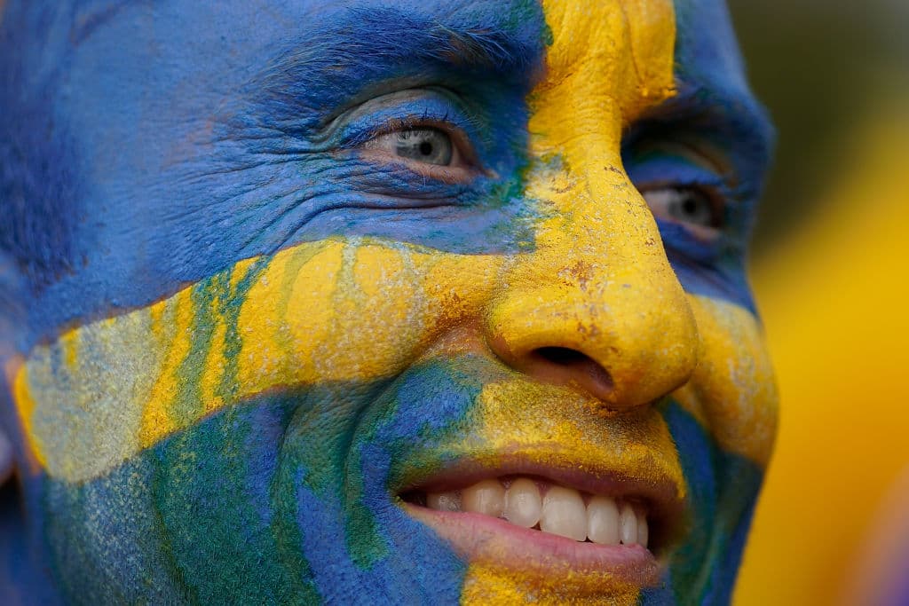 La fiesta y el colorido se viste de alegría entre los hinchas en el enfrentamiento entre Suecia e Inglaterra en los cuartos de final, la definición del tercer semifinalista del Mundial de Rusia 2018.