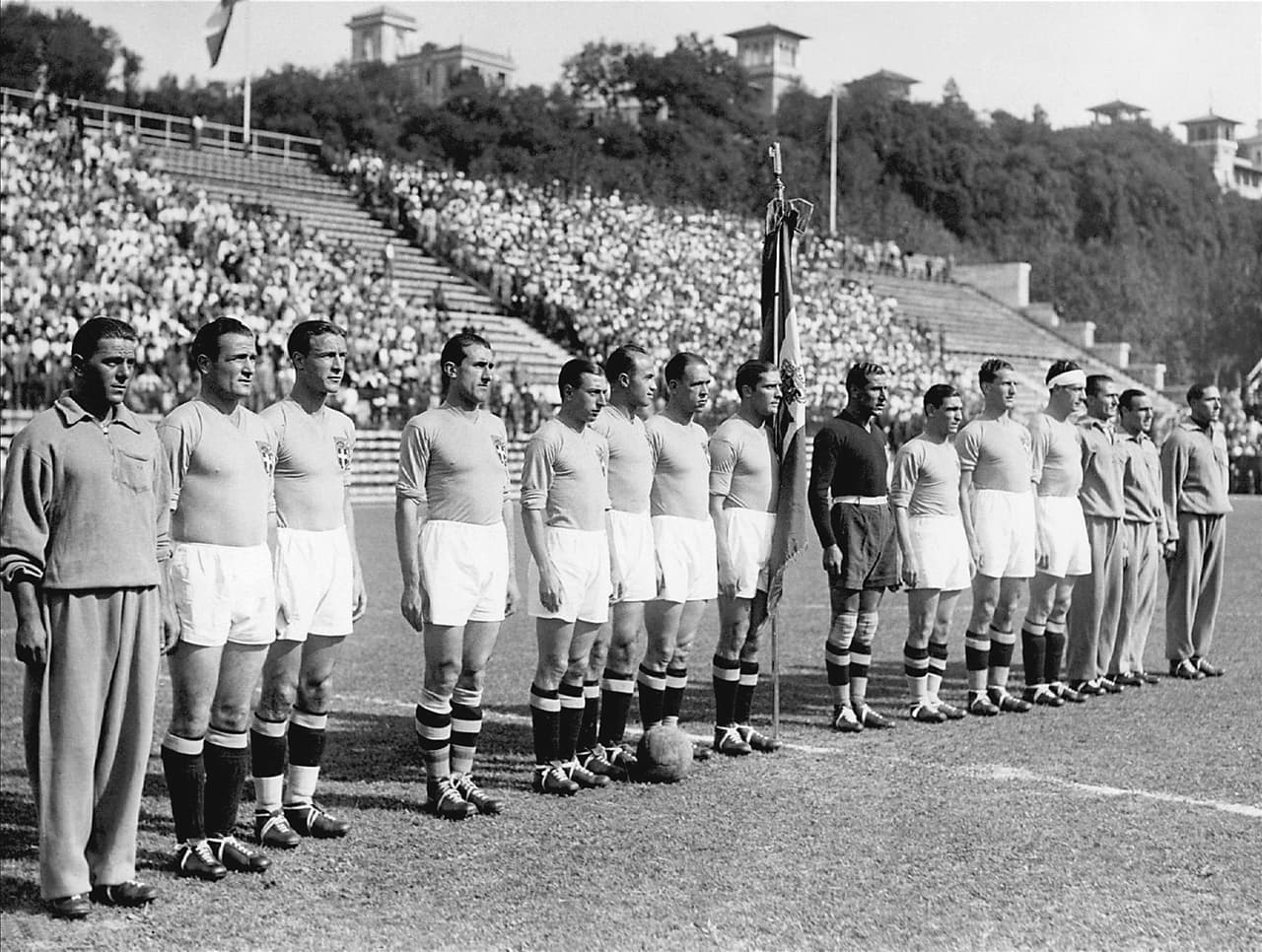 El 27 de mayo de 1934, Italia se impuso 7-1 en casa contra Estados Unidos en el juego inaugural de mayor goleada en este tipo de encuentros. Aún así, se disputó al tiempo con otros siete partidos.
