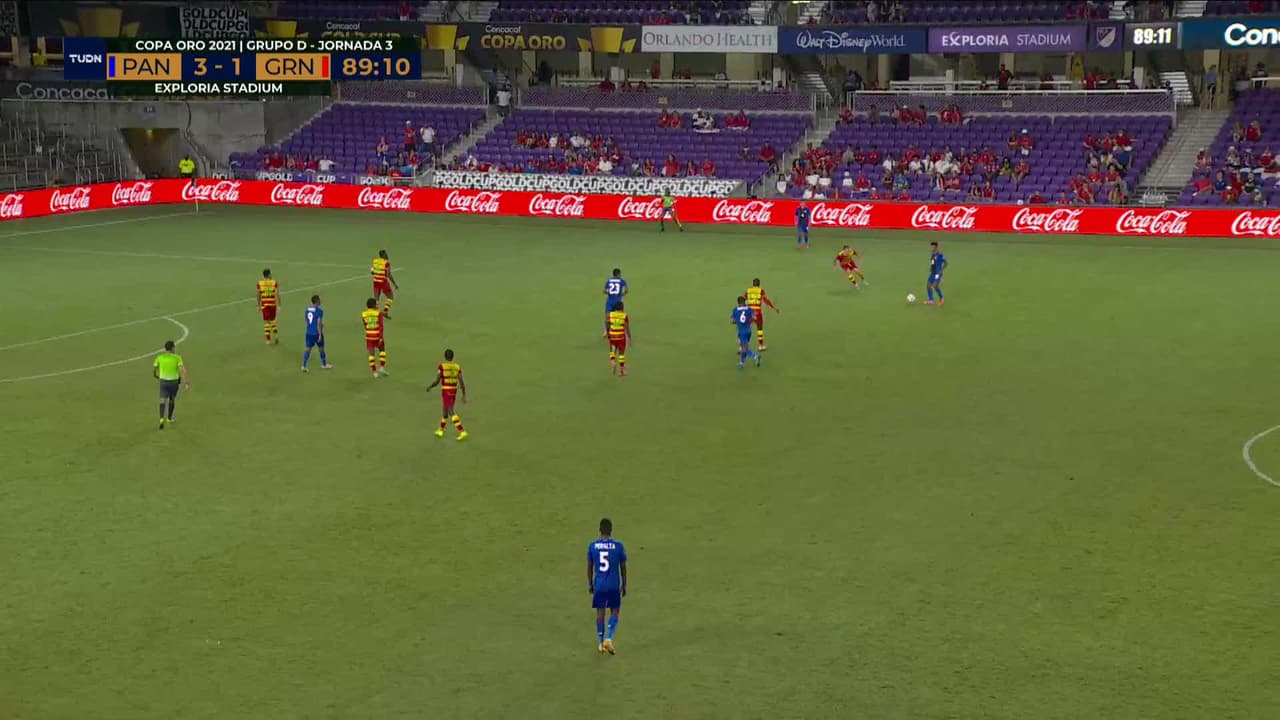 ¡TIRO ATAJADO! disparo por A.J. Paterson.