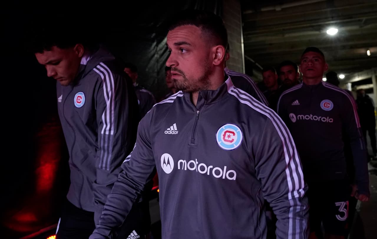 Xherdan Shaqiri marcó de pena su primer gol para Chicago Fire FC, que derrotó por 3-1 a Sporting Kansas City.
<br>