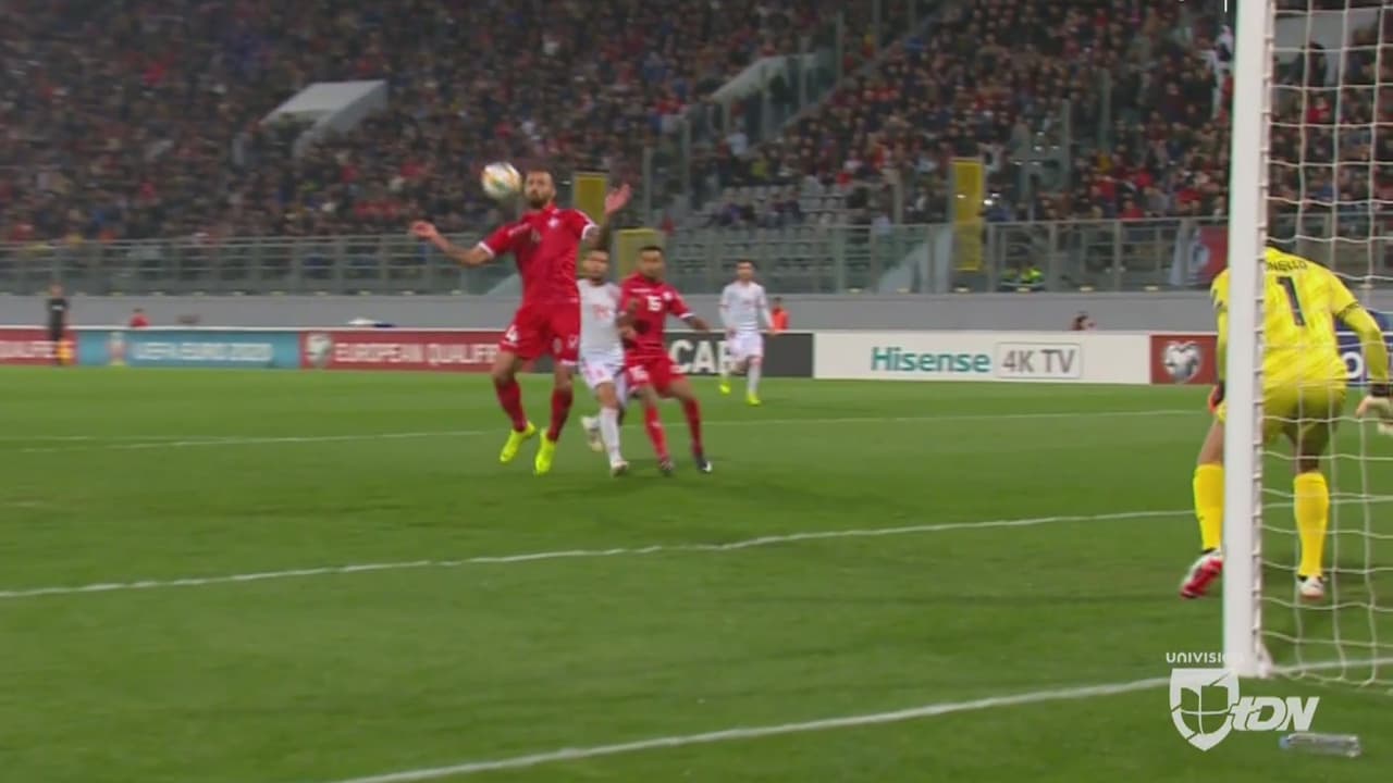 De pechito frenan llegada de España