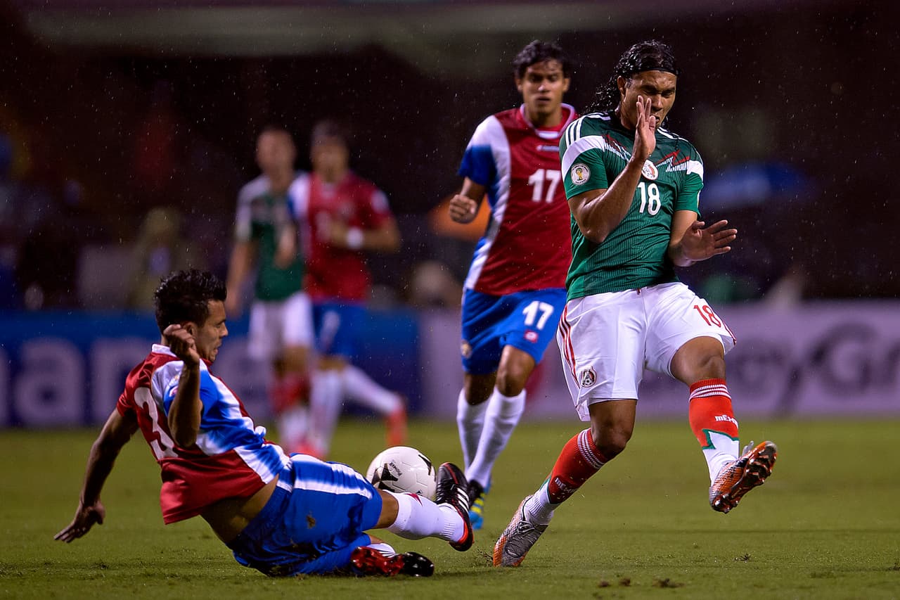 Sin embargo, el empate no era una opción para Costa Rica y en el segundo tiempo salieron como si su clasificación dependiera de este juego.
