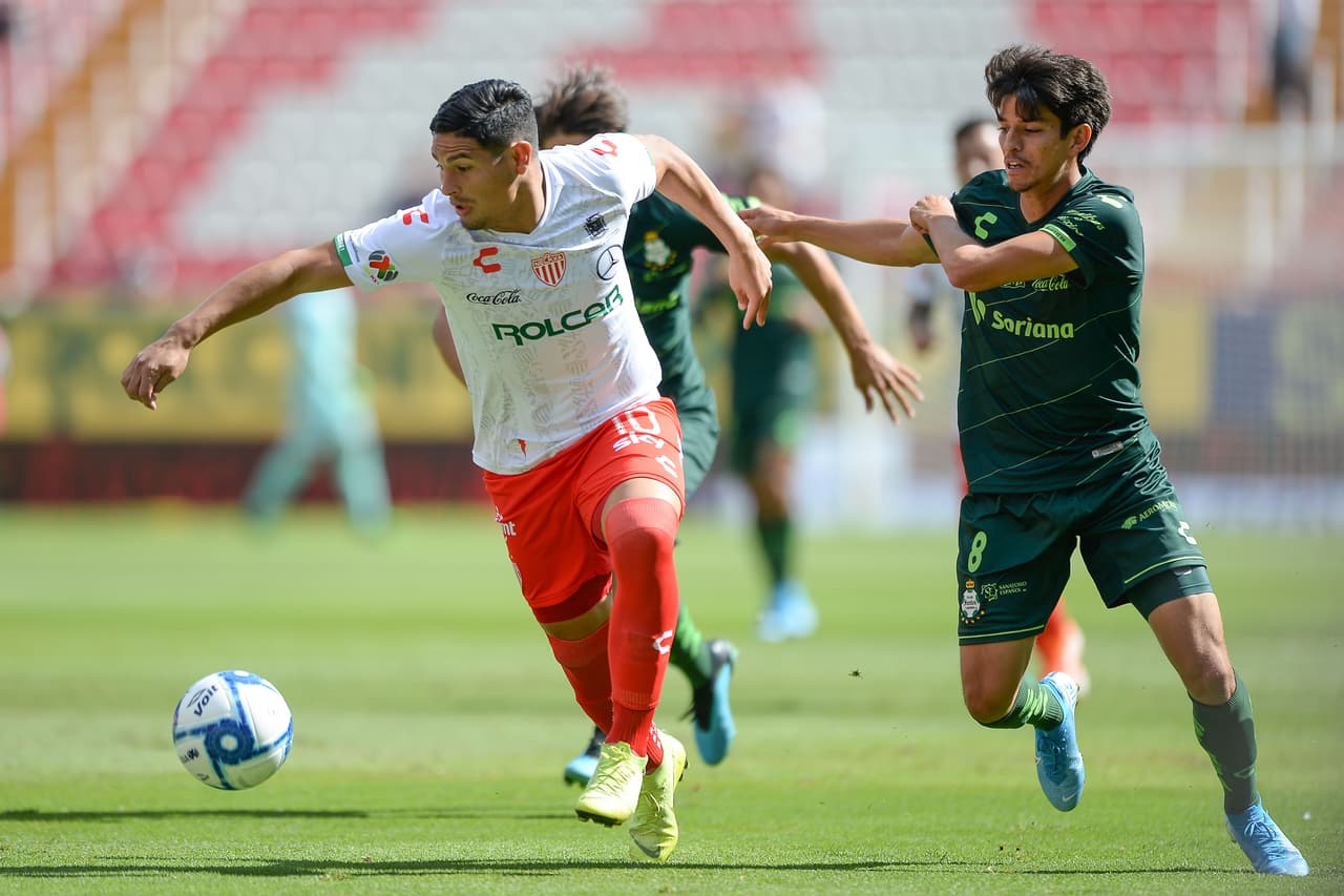 Los locales llegaban a este encuentro con la confianza plena por jugar ante su afición y con la convicción para obtener un gran resultado y los visitantes pretendían mantenerse invictos pero jugar en Aguascalientes suele ser complejo.