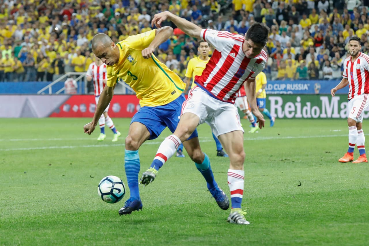 Los paraguayos jugaron con muchos hombres en la parte posterior para evitar darle ventaja al poderoso ataque brasileño.