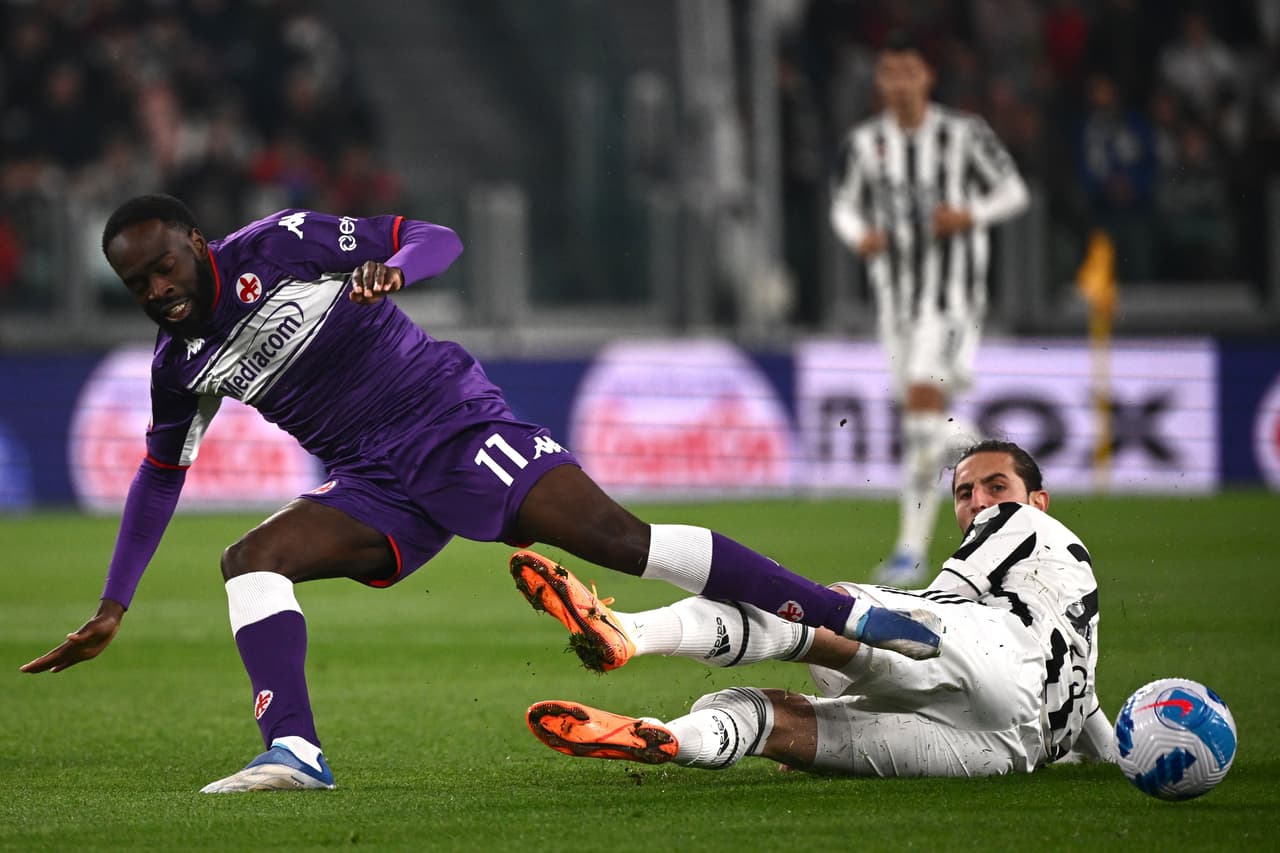 Juventus ganó 3-0 en el global a la Fiorentina para avanzar a la Final de la Coppa Italia donde jugará el Clásico ante Inter de Milán; goles de Bernardeschi y Danilo ante La Viola.