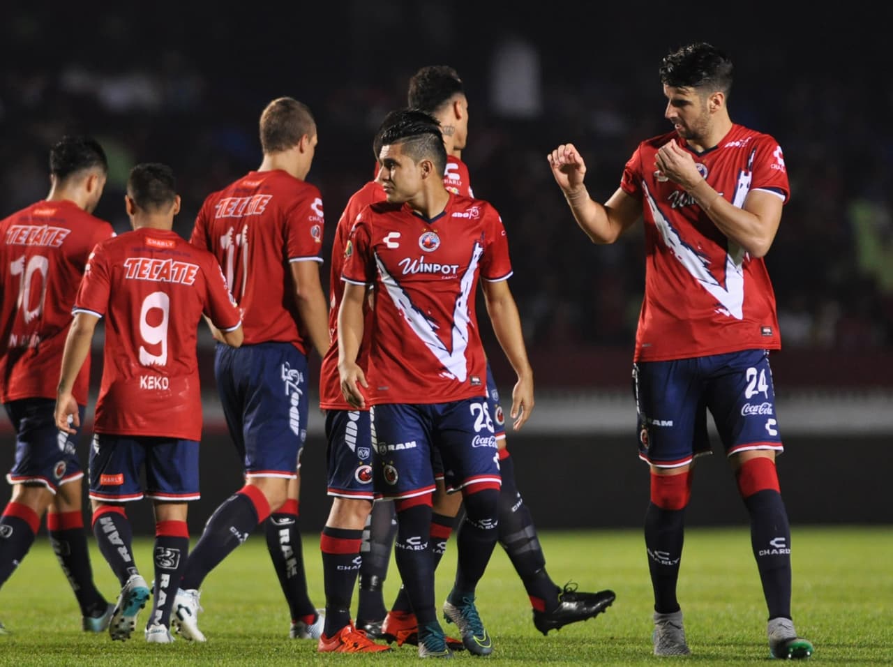 Se presentó en la Jornada 14 del Apertura 2015 cuando los escualos eran comandados por el ‘Maestro’ Carlos Reinoso.