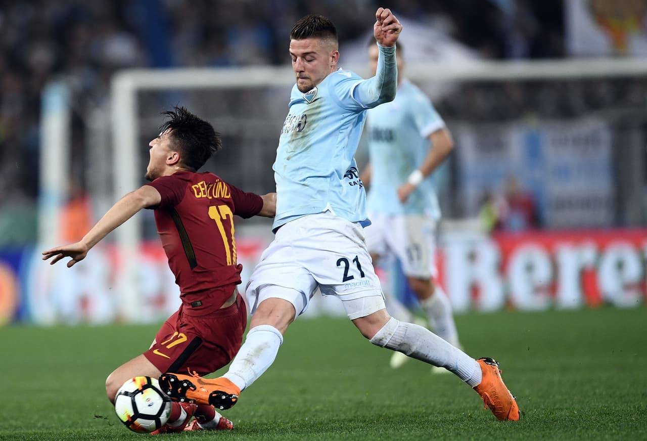 El Derby della Capitale es uno de los más pasionales de Europa entre Roma y Lazio. Ambos equipos comparten el estadio Olímpico y se han enfrentado 185 veces. La Loba ha ganado 70 partidos y los laziales lo han hecho en 63 oportunidades.
