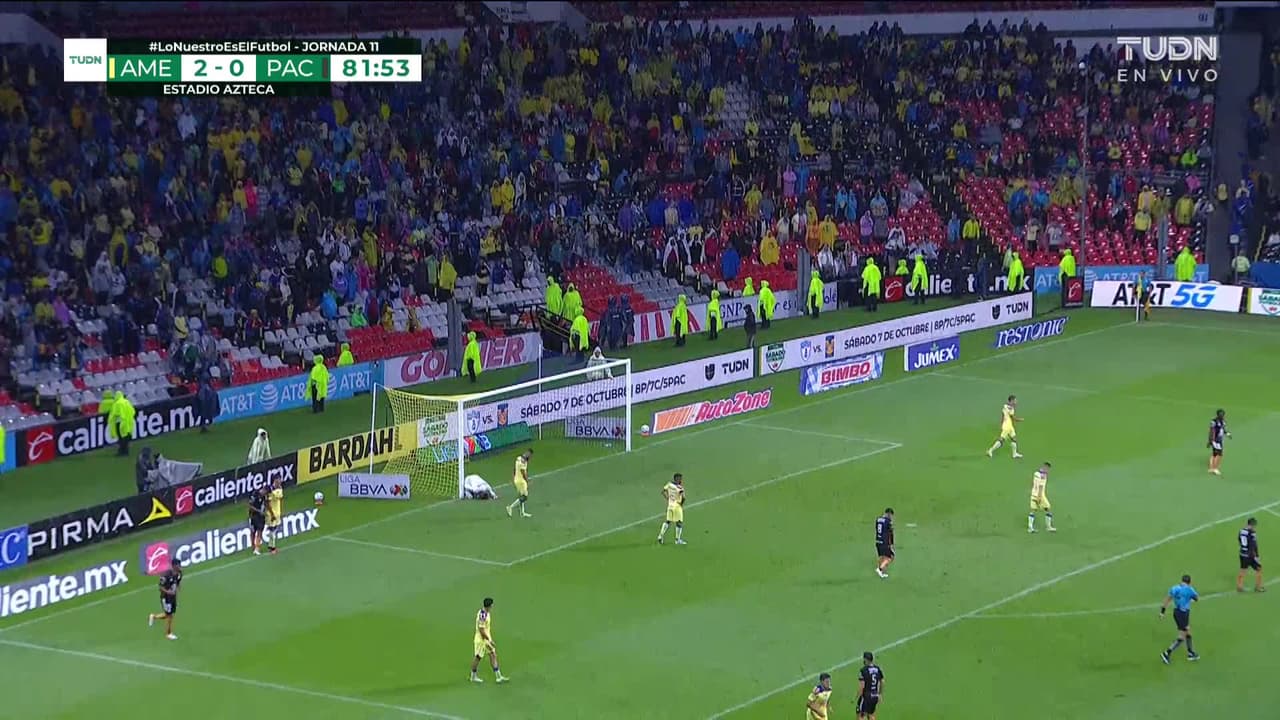 ¡TIRO ATAJADO! disparo por Roberto de la Rosa.