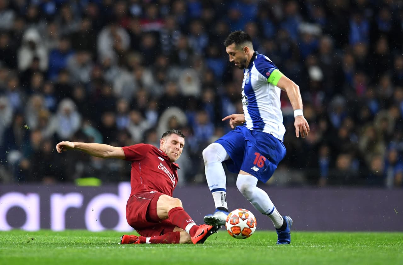 Jesús Corona y Héctor Herrera: al Tecatito y a HH se les acabó la Champions League, por lo que ahora están enfocados en la Liga NOS por la cual enfrentarán al Santa Clara este sábado. Los dos fueron titulares ante el Liverpool.