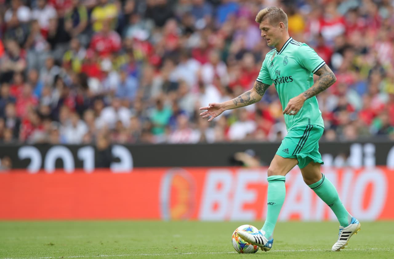 Como interior izquierdo se mantiene Toni Kroos, que fue el segundo con más minutos sumando 454.