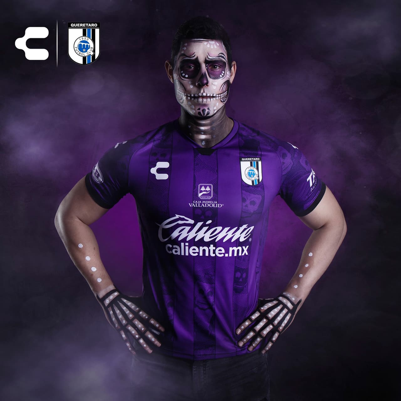 Los Gallos Blancos se fueron por el color morado.