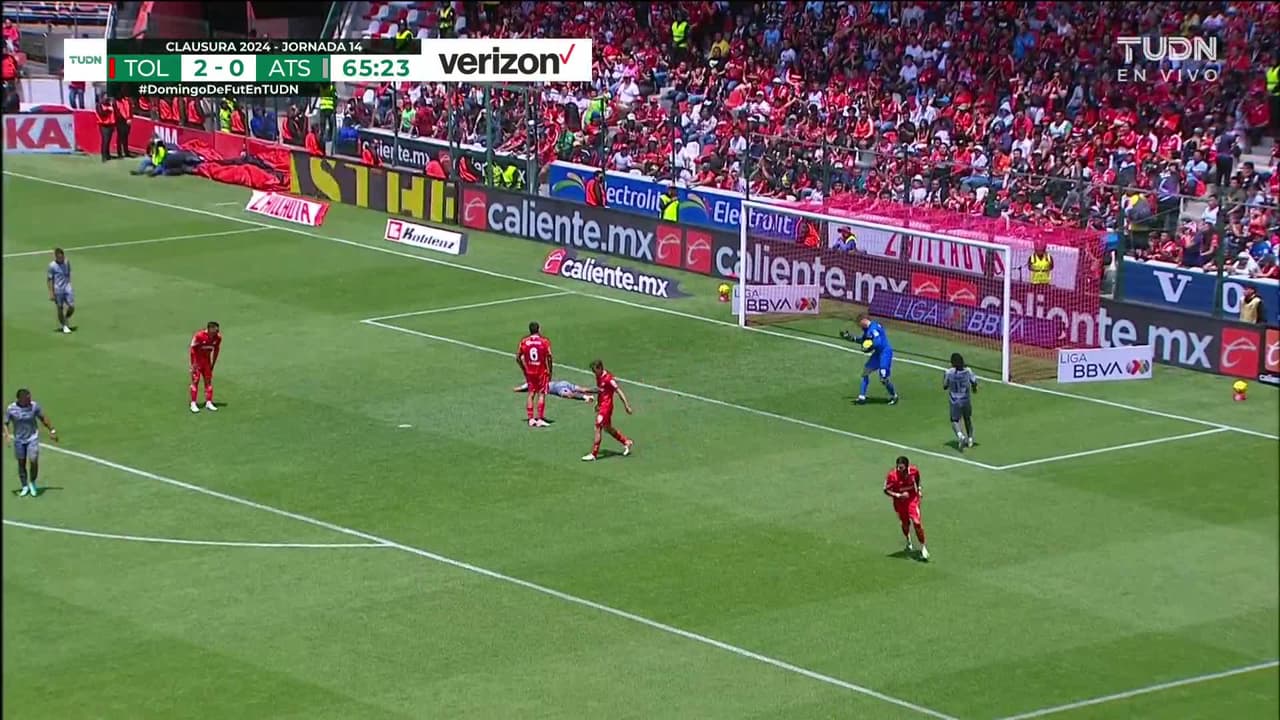 ¡TIRO ATAJADO! disparo por Eduardo Aguirre.