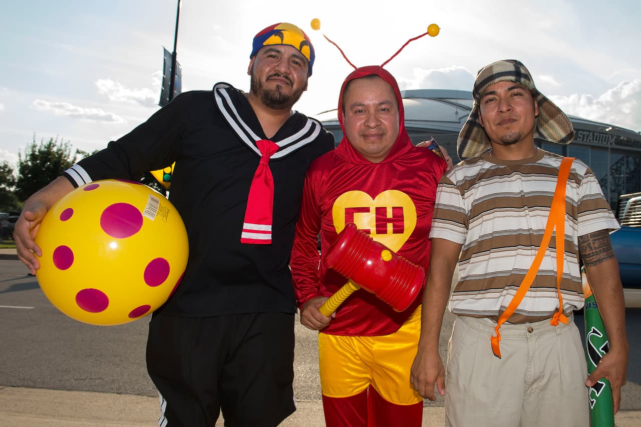 Aficionados argentinos y mexicanos se dieron cita en Dallas para el enfrentamiento de sus equipos