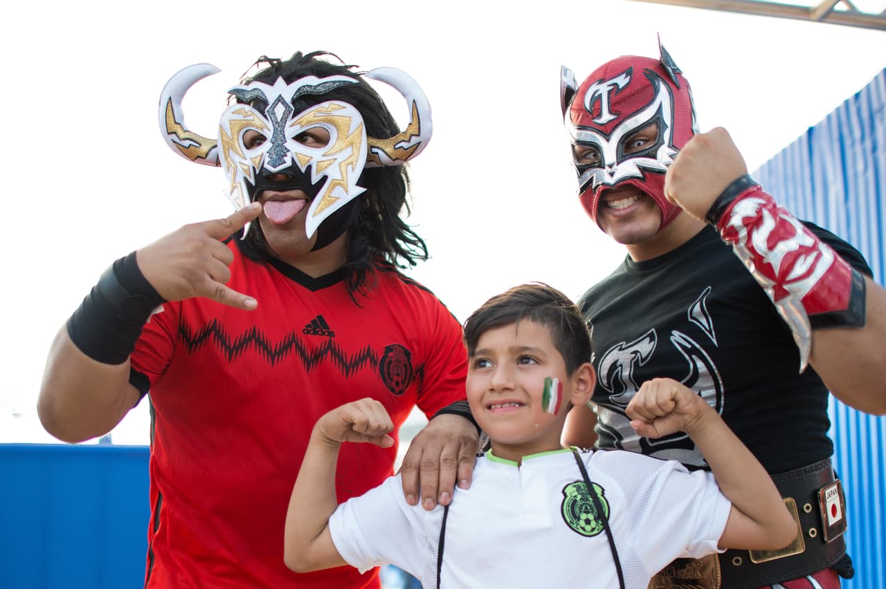 Aficionados argentinos y mexicanos se dieron cita en Dallas para el enfrentamiento de sus equipos