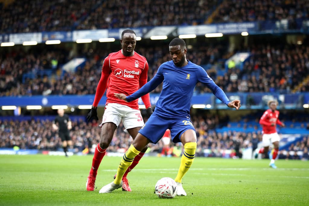 Un diseño, simple, retro, com si no tuviera publicidad.