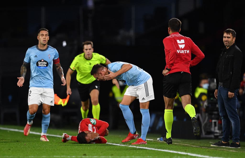Celta de Vigo salva el partido al minuto 90+4' gracias al gol de Denis Suárez ante Granada al cierre de la séptima Jornada en La Liga. Iago Aspas tuvo la oportunidad en un penalti de poner a los celestes arriba en el marcador, pero Maximiano adivina el tiro y, posteriormente sale lesionado: el mexicano Nestor Araújo jugó 86' minutos del encuentro.
