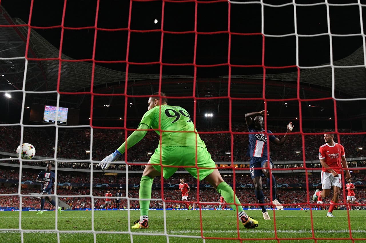 Benfica plantó cara al PSG y rescató un empate en el duelo de la Jornada 3 en la Champions League.