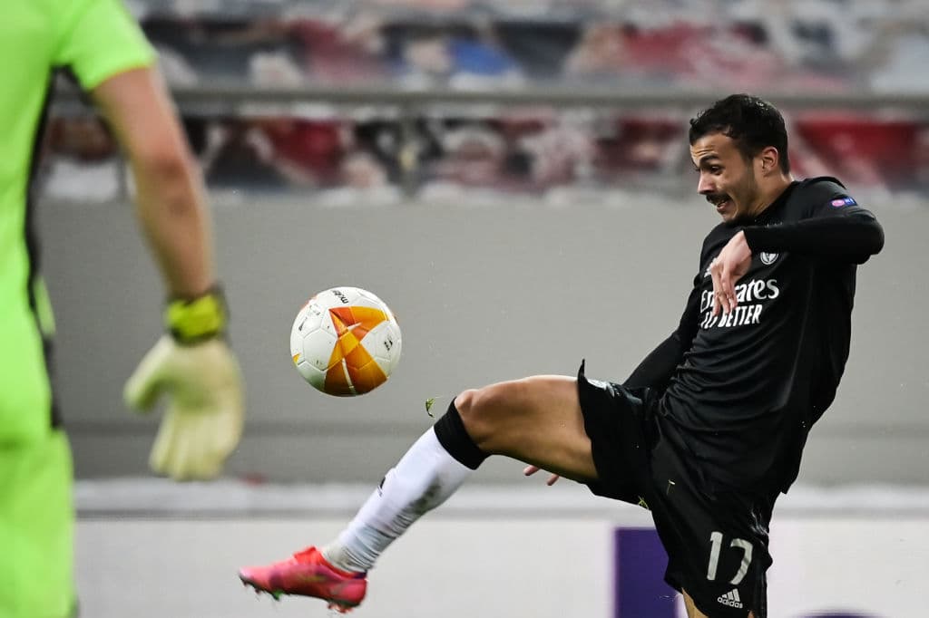 Aubameyang (21’) abrió el marcador para poner al frente a los de Arteta. Gonçalves (43’) emparejó los cartones y Silva (61’) daba vuelta al marcador. A los 67’ apareció Tierney para regresar la paridad. Hacia el final del cotejo, Aubameyang (87’) marcó el gol del pase a la siguiente ronda.