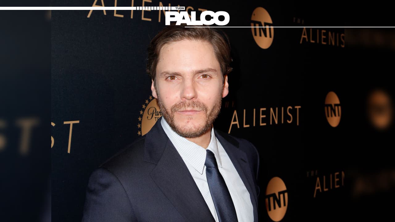Celebramos a Daniel Brühl recordando algunas de sus mejores actuaciones | El actor está de fiesta por su vuelta al sol número 43 y que mejor manera de celebrarlo que recomendando sus mejores películas y series.