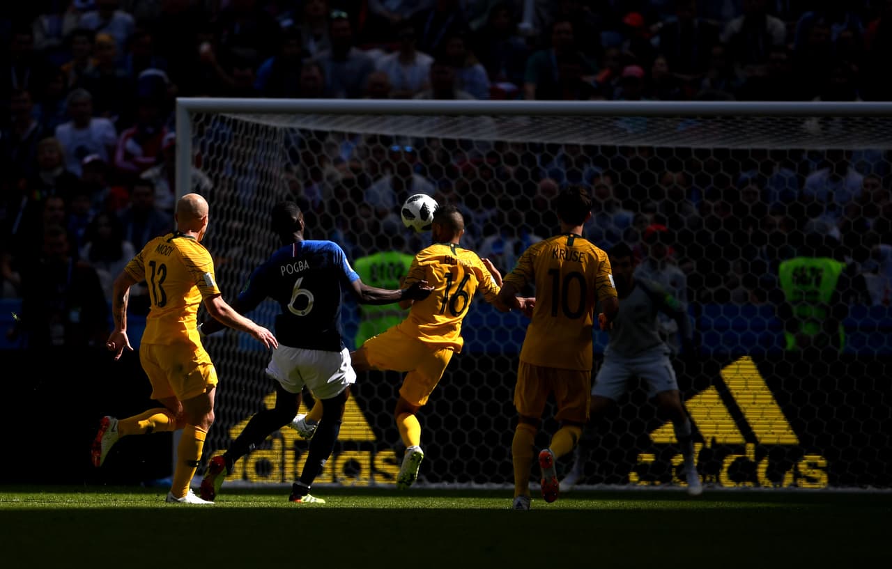 Paul Pogba marcó el 2-1 al minuto 35 del segundo tiempo, tras un remate que también necesitó del apoyo arbitral para ratificarse.
