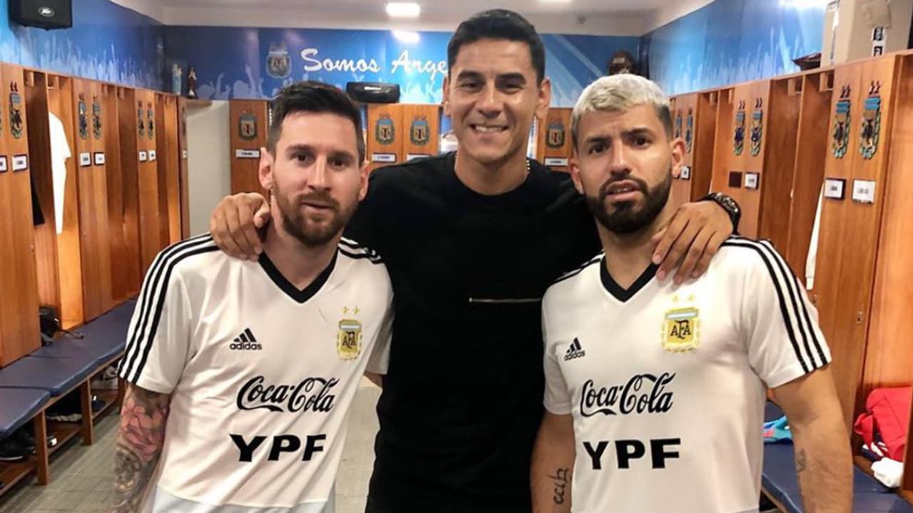 Oscar Ustari revela anécdota de un Messi destrozado