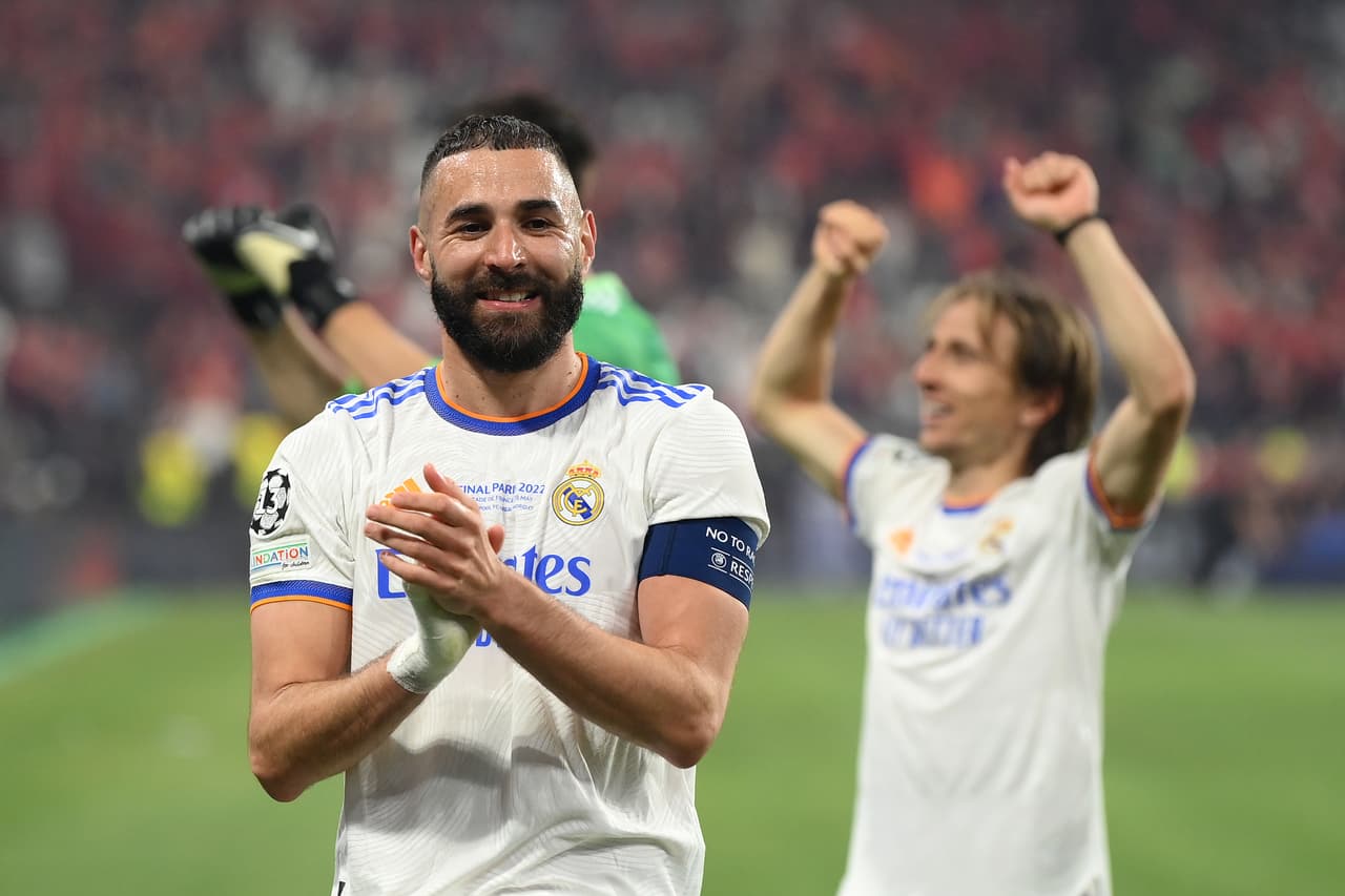 Karim Benzema festeja el título 14 del Real Madrid en la Champions League