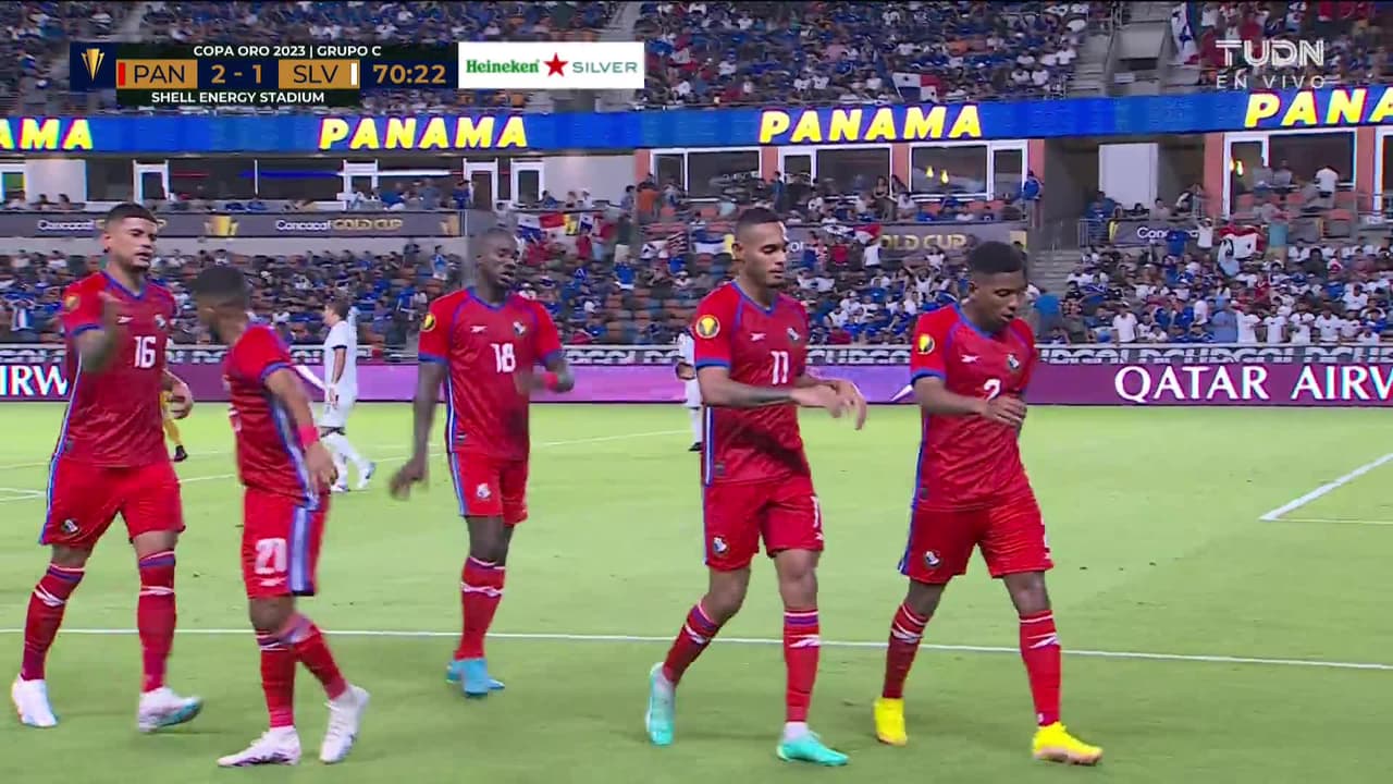 ¡GOL!  anota para Panamá. Ismael Díaz