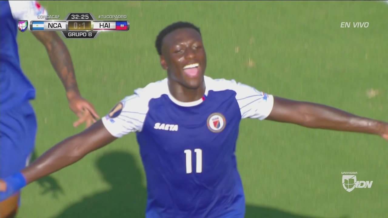 Derrick Etienne la hace personal y consigue un golazo para el 2-0 de Haití