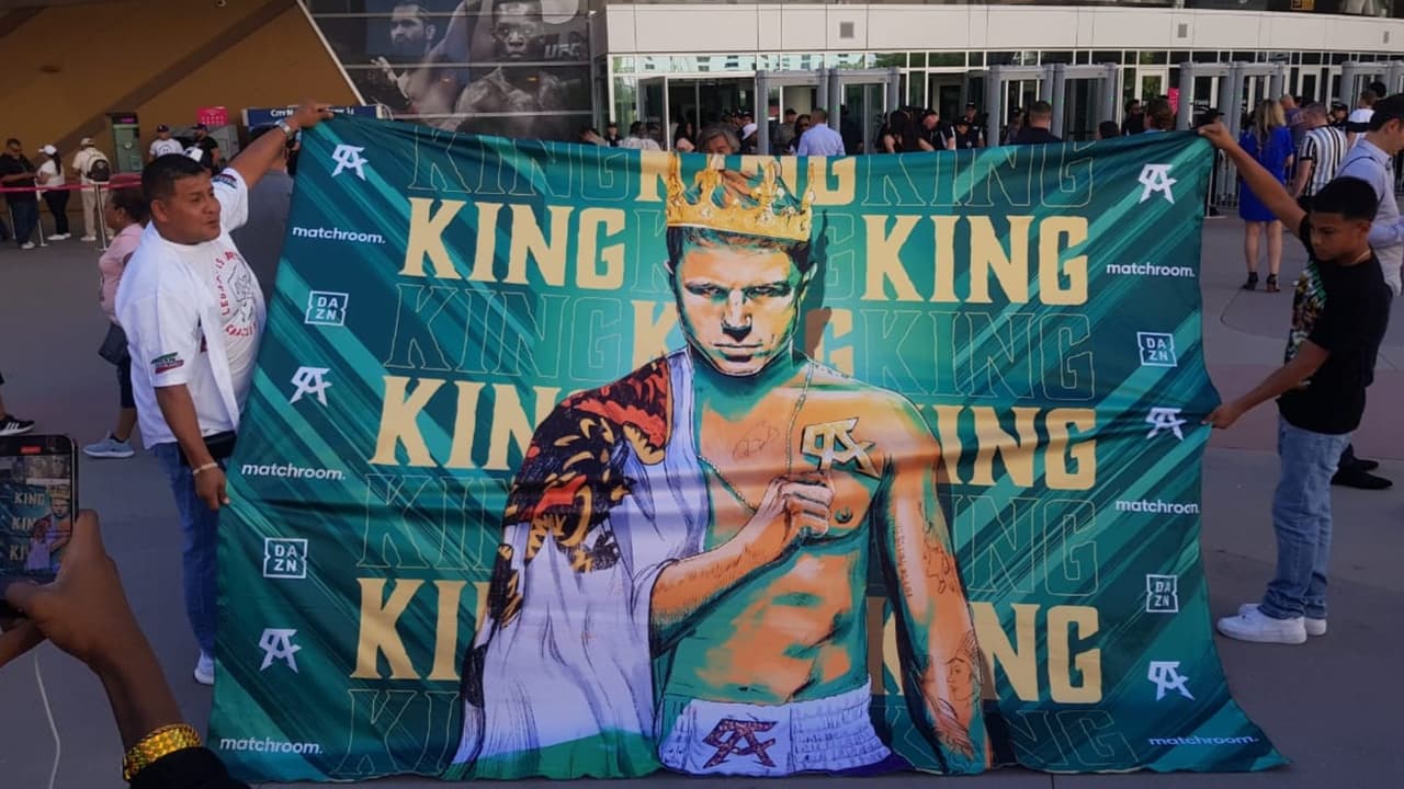 Caramelo ahora en el boxeo, busca boletos para apoyar a Canelo