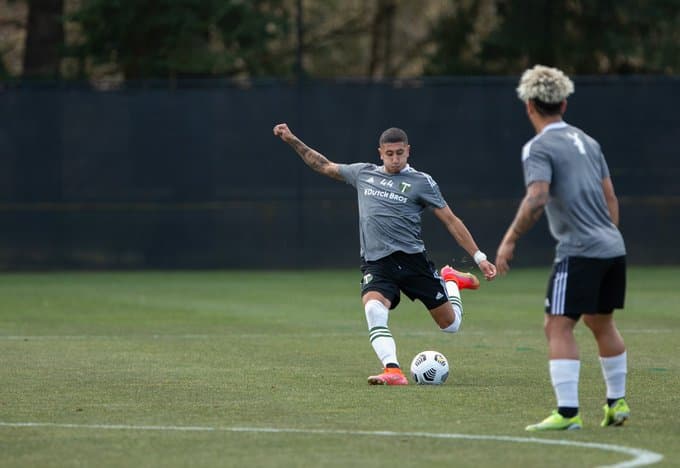 Pese a la máxima rivalidad entre los clubes estadounidenses de la región de Cascadia, ambos planteles lograron colaborar en la pretemporada.