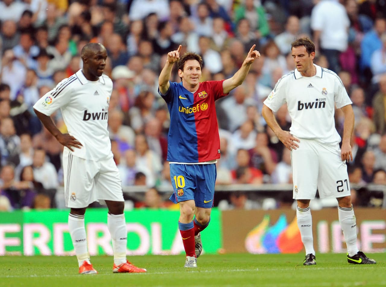 En el 2009, ya comandados por Lionel Messi el Barcelona lograría una goleada histórica ante el Real Madrid, los azulgranas no tendrían piedad para meterles seis goles a los merengues en el Santiago Bernabeu.