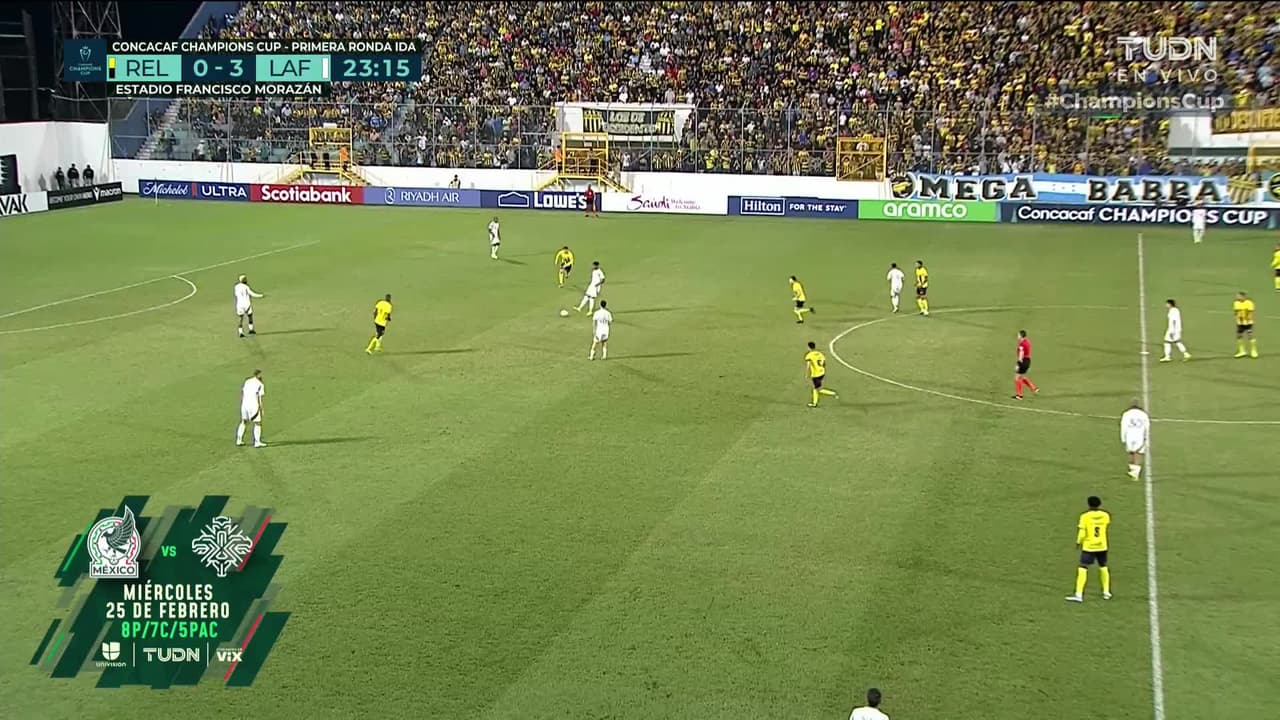 ¡GOL!  anota para LAFC. Denis Bouanga