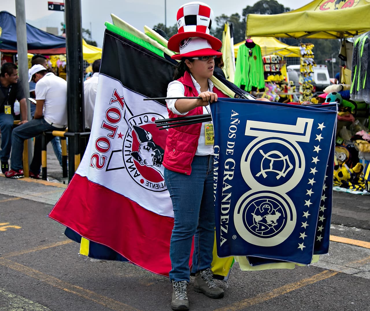 El colorido de la afición en la Jornada 13