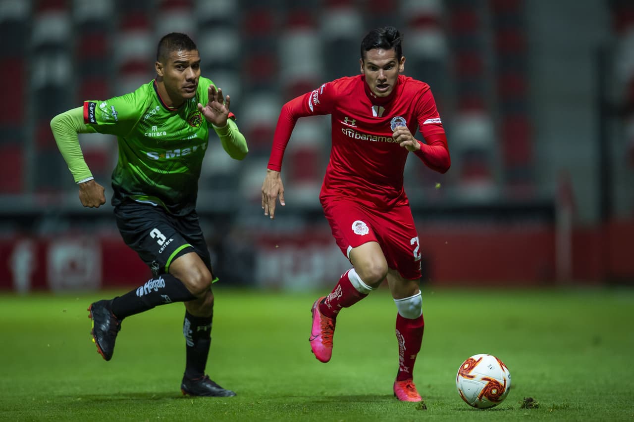Darío Lezcano es el encargado de darle los puntos a los Bravos tras derrotar al Toluca.