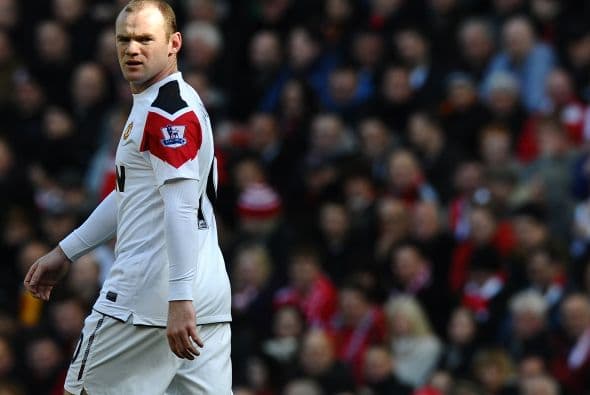 Tremendo descalabro el del Manchester United, que cayó por 3-1 con Liverpool y el Arsenal puede quitarle el liderato de la Liga Premier muy pronto.