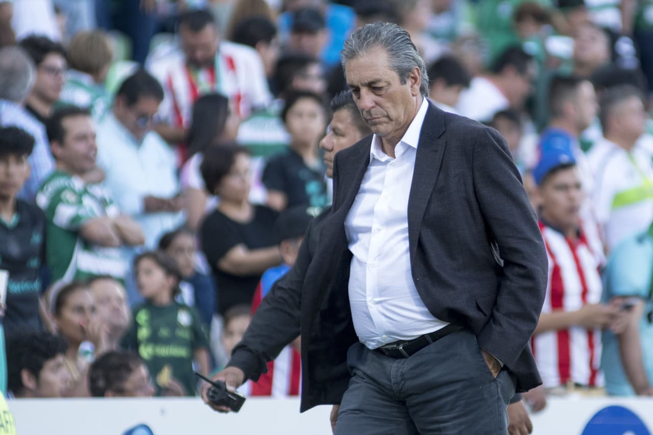 Chivas pierde y el #FueraBoy es tendencia