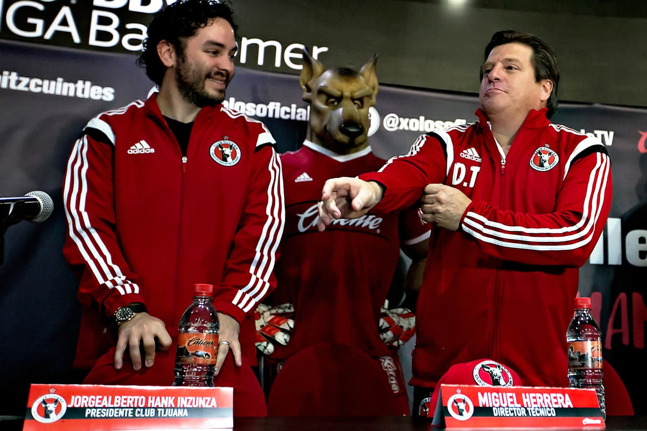 Miguel Herrera busca su revancha en la Liga MX luego de su paso por la selección mexicana con los Xolos, el “Piojo” tendrá la oportunidad de dirigir de nuevo en tierras mexicanas ahora con los fronterizos a quienes espera llevar lejos.