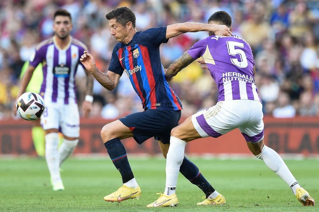 El Barcelona se impuso por 4-0 al Valladolid en el Spotify Camp Nou con dos goles de Robert Lewandowski, uno de Pedro González ‘Pedri’ y otro de Sergi Roberto en un encuentro correspondiente a la tercera jornada de LaLiga Santander.